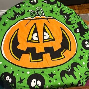 EUC CONDITION LUSH KNOT WRAP: TRICK OR TREAT
